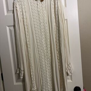 Wrangler Cream Lace Long Sleeve Top
